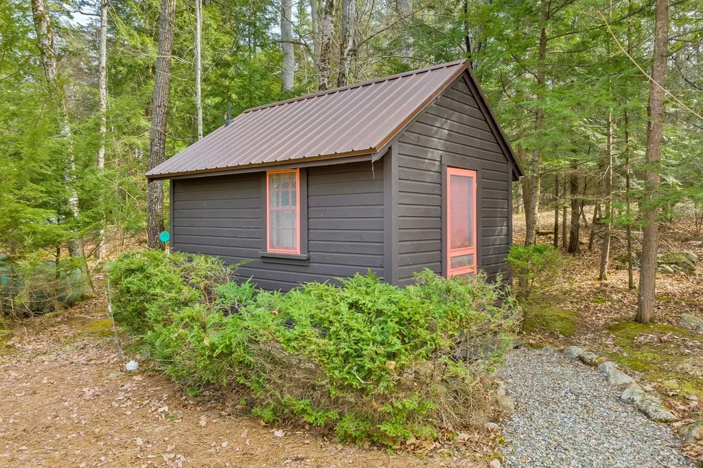 26 Lovejoy Lane Meredith NH 03253