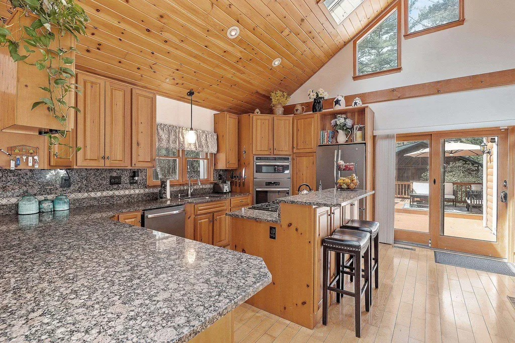 16 Margo Lane Tamworth NH 03817