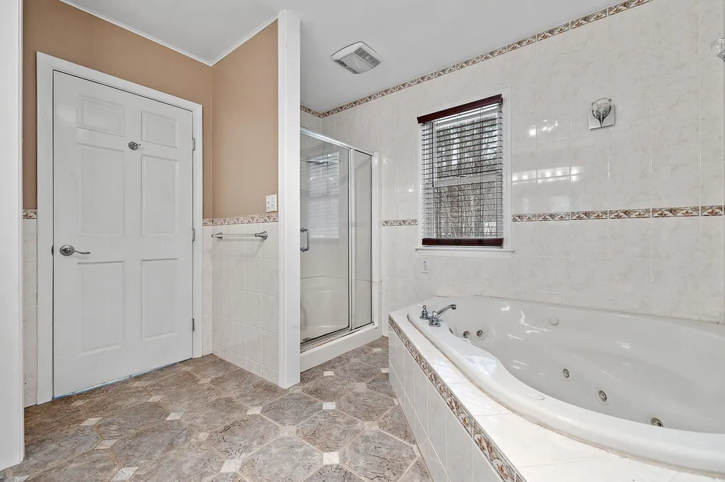 16 Margo Lane Tamworth NH 03817