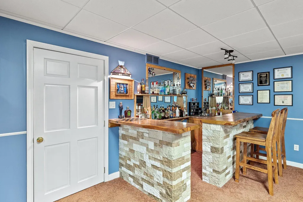 16 Margo Lane Tamworth NH 03817