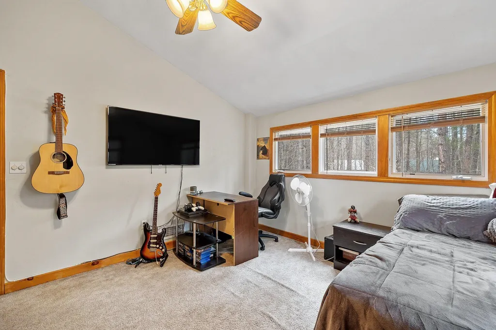 16 Margo Lane Tamworth NH 03817