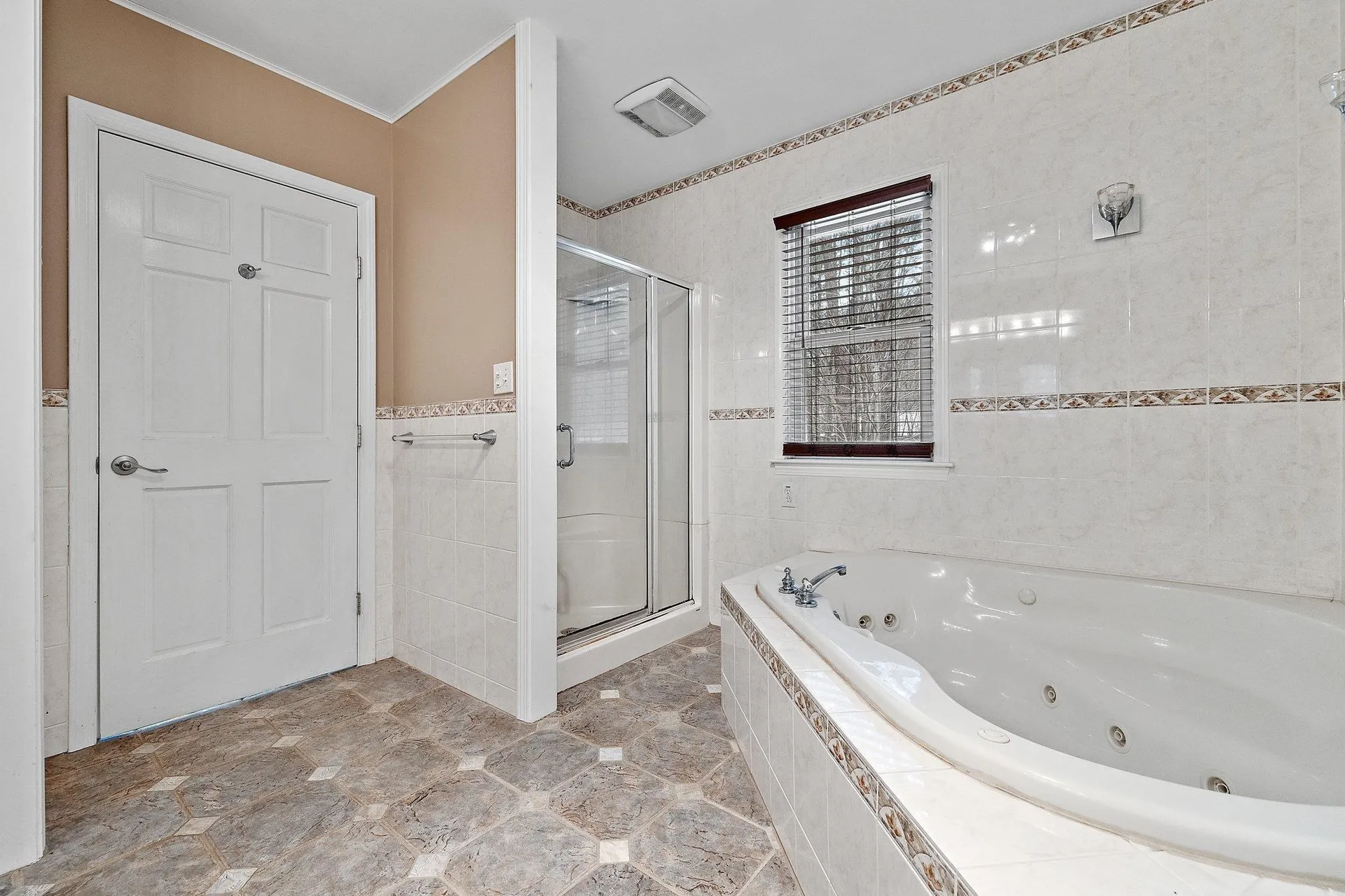 16 Margo Lane Tamworth NH 03817