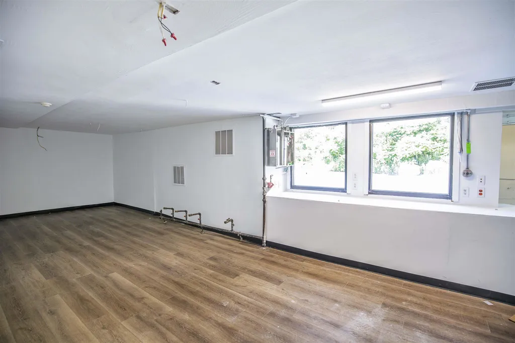 57 Rockingham Road Windham NH 03087