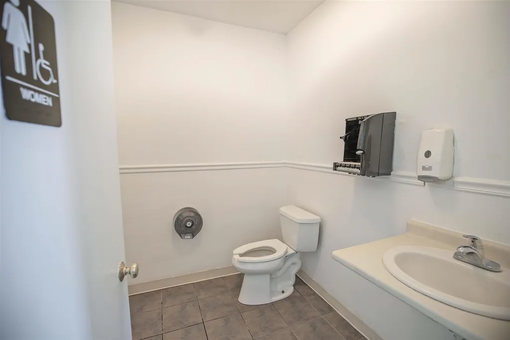 57 Rockingham Road Windham NH 03087