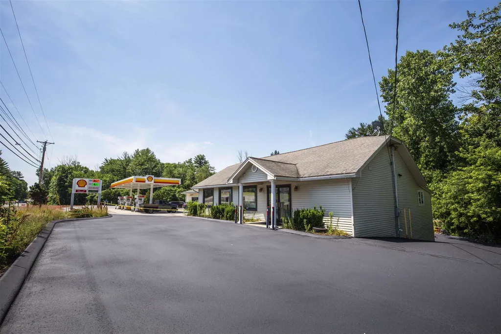 57 Rockingham Road Windham NH 03087