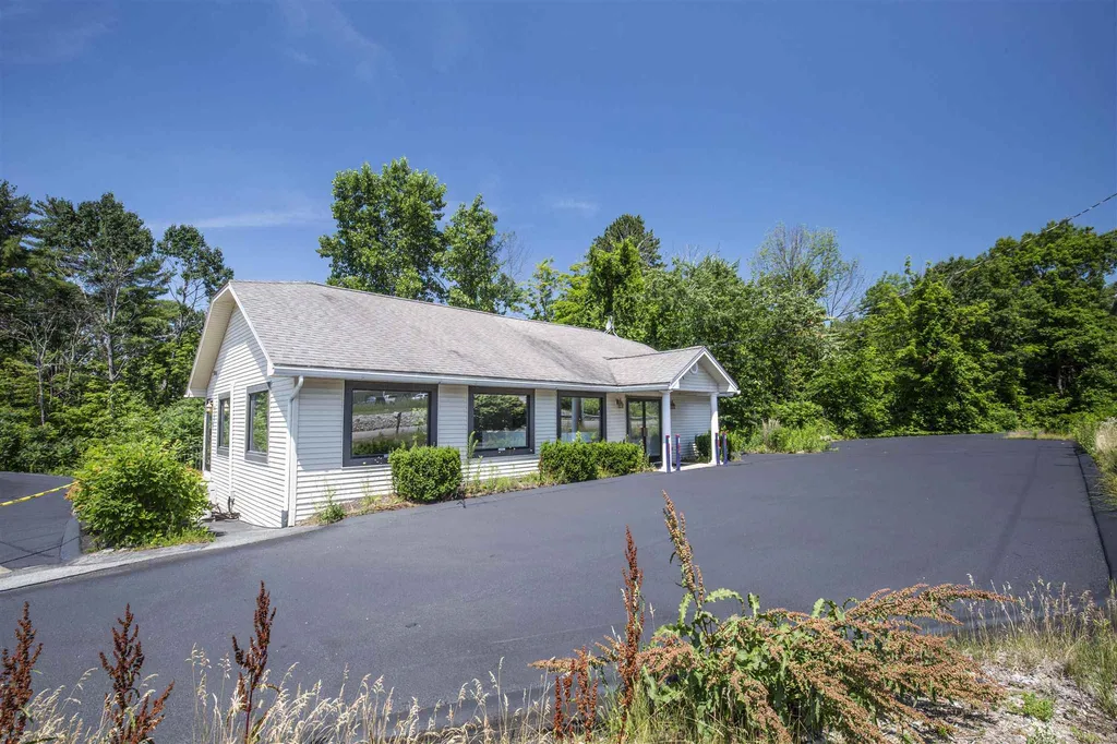 57 Rockingham Road Windham NH 03087