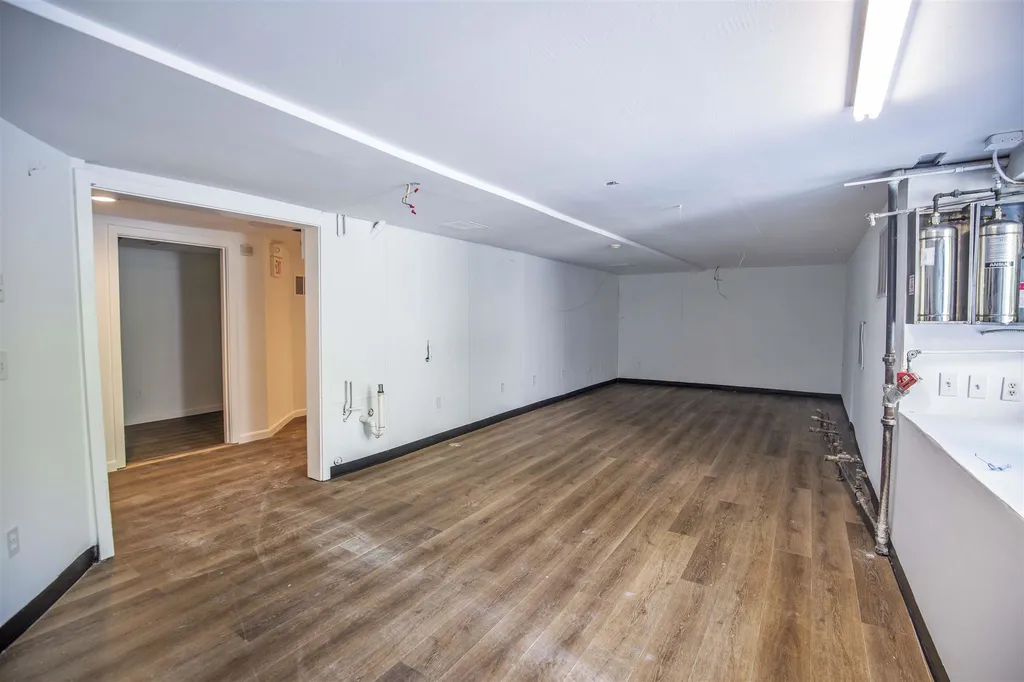 57 Rockingham Road Windham NH 03087