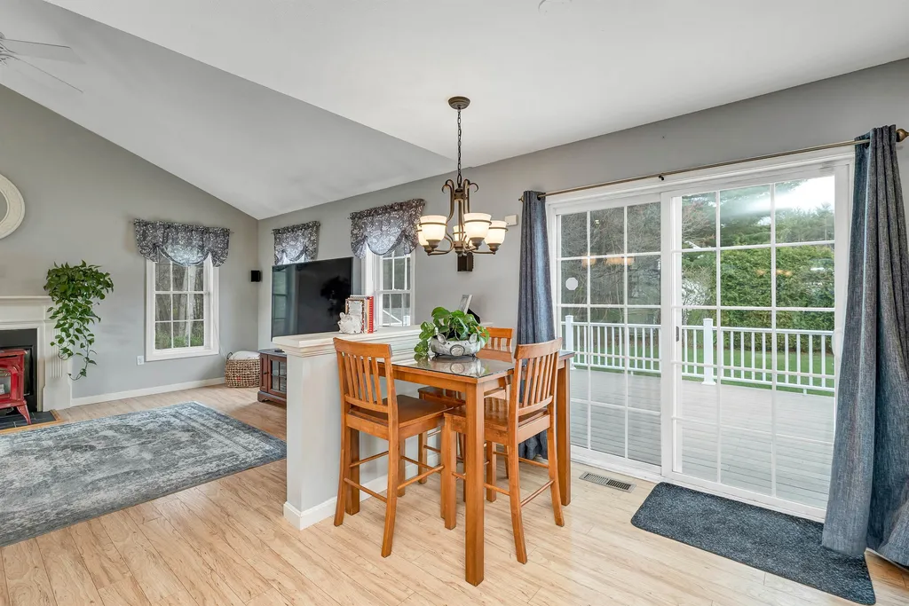 24 Whittier Road Merrimack NH 03054