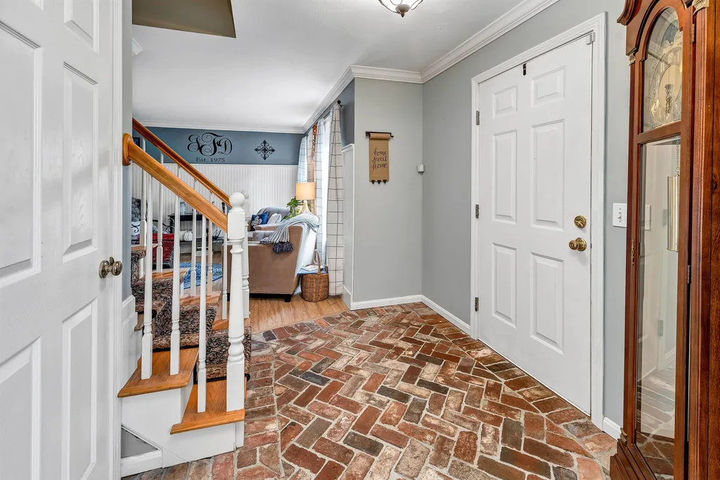 24 Whittier Road Merrimack NH 03054