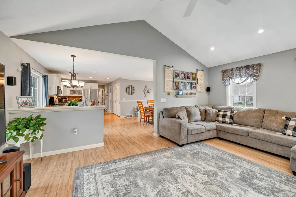 24 Whittier Road Merrimack NH 03054