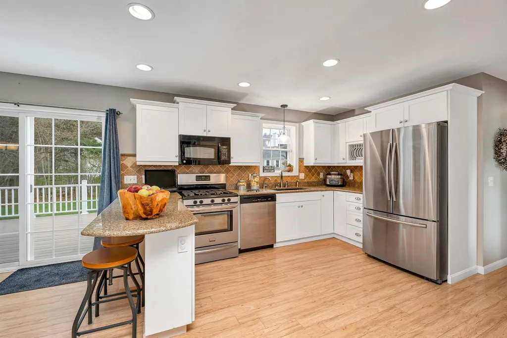 24 Whittier Road Merrimack NH 03054