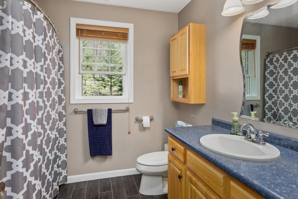 3 Lang Road Deerfield NH 03037