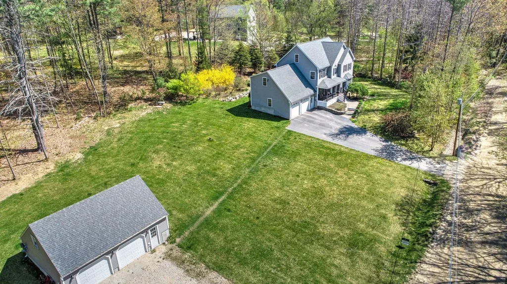 3 Lang Road Deerfield NH 03037