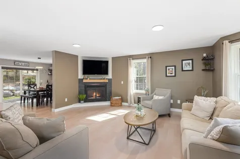 3 Lang Road Deerfield NH 03037