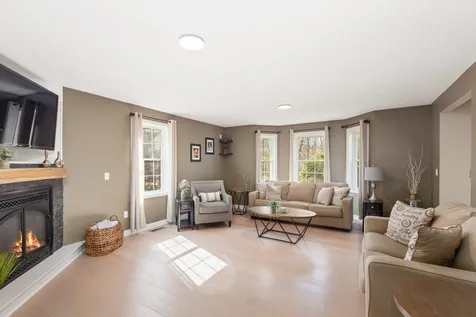 3 Lang Road Deerfield NH 03037