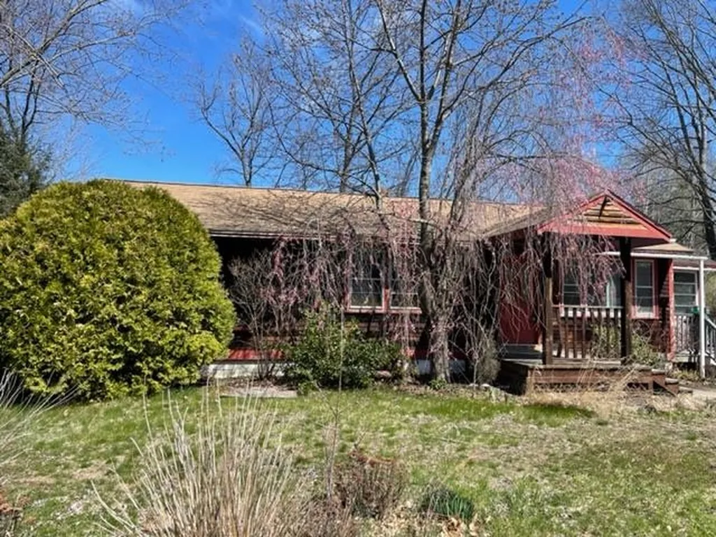 42 Gerrish Road Dover NH 03820-4671