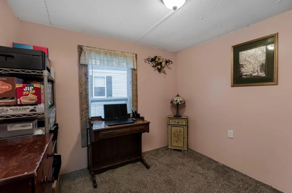 10 Pine Knoll Lane Lee NH 03861