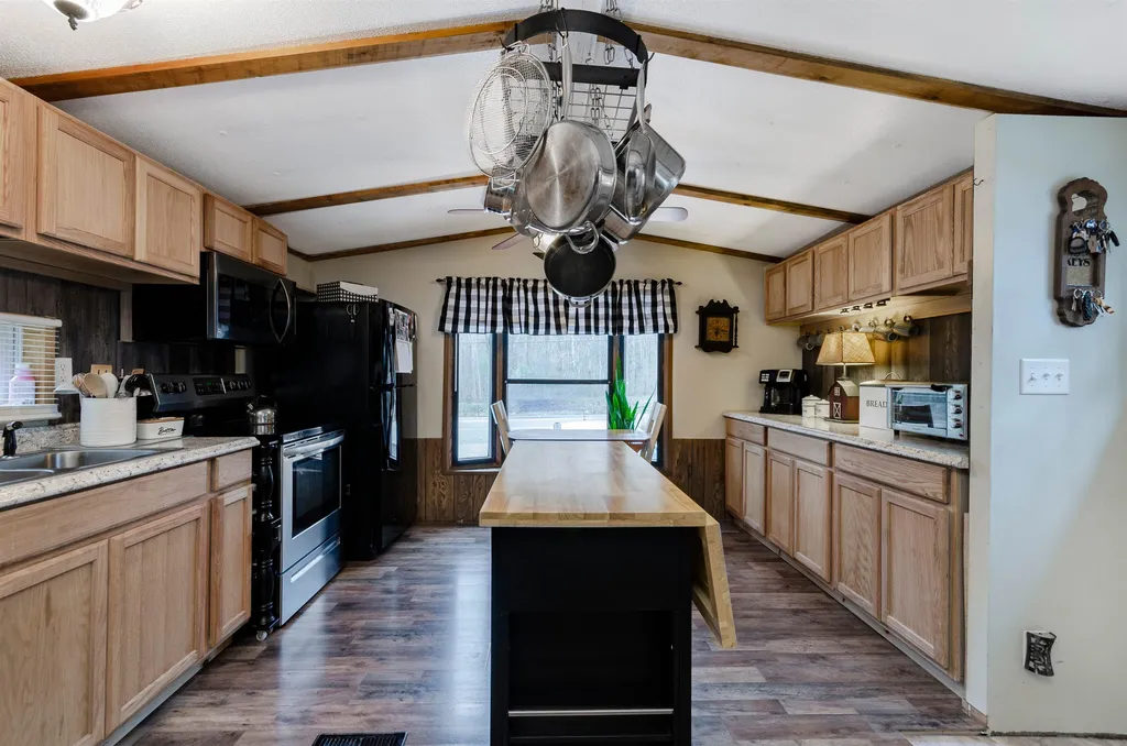 10 Pine Knoll Lane Lee NH 03861