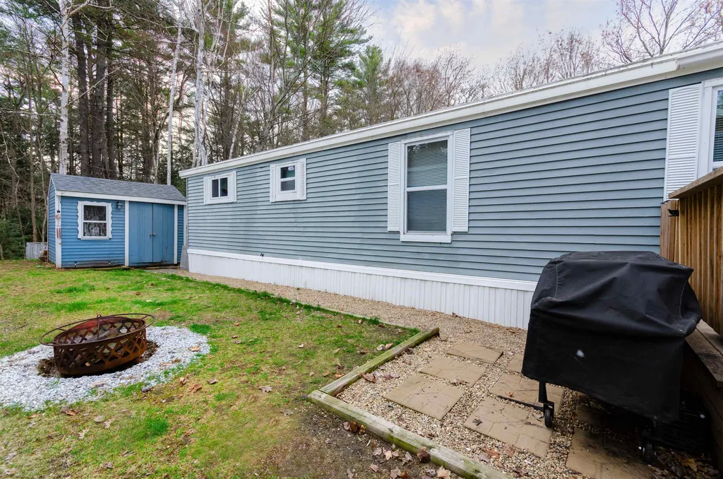10 Pine Knoll Lane Lee NH 03861