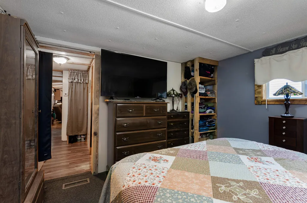 10 Pine Knoll Lane Lee NH 03861