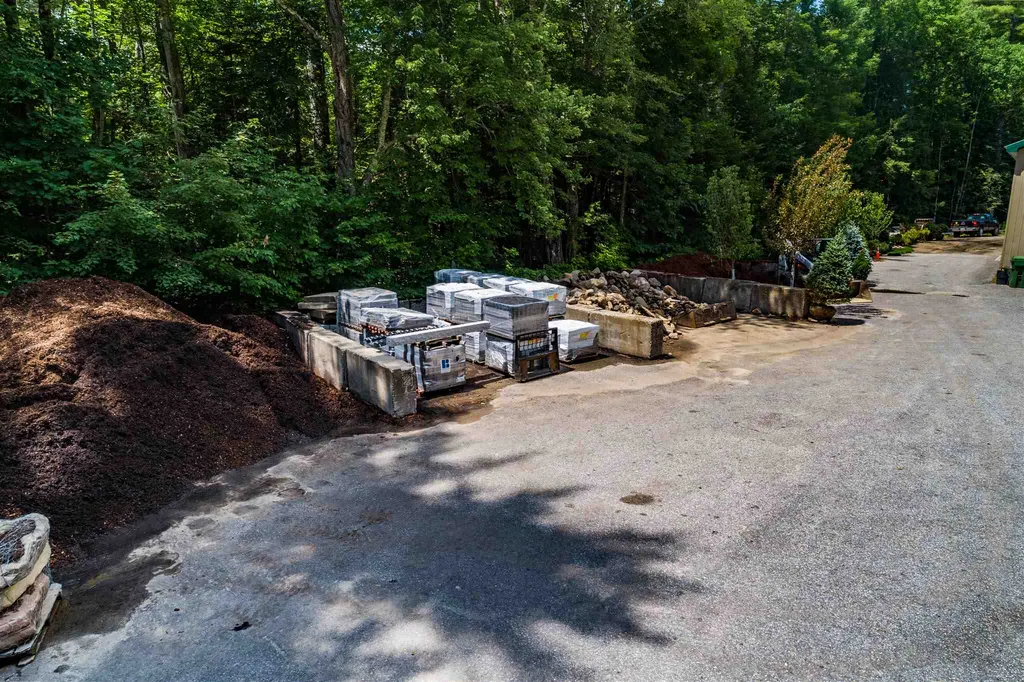891 Whittier Highway Moultonborough NH 03254