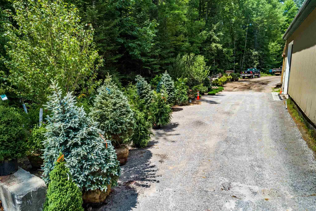 891 Whittier Highway Moultonborough NH 03254