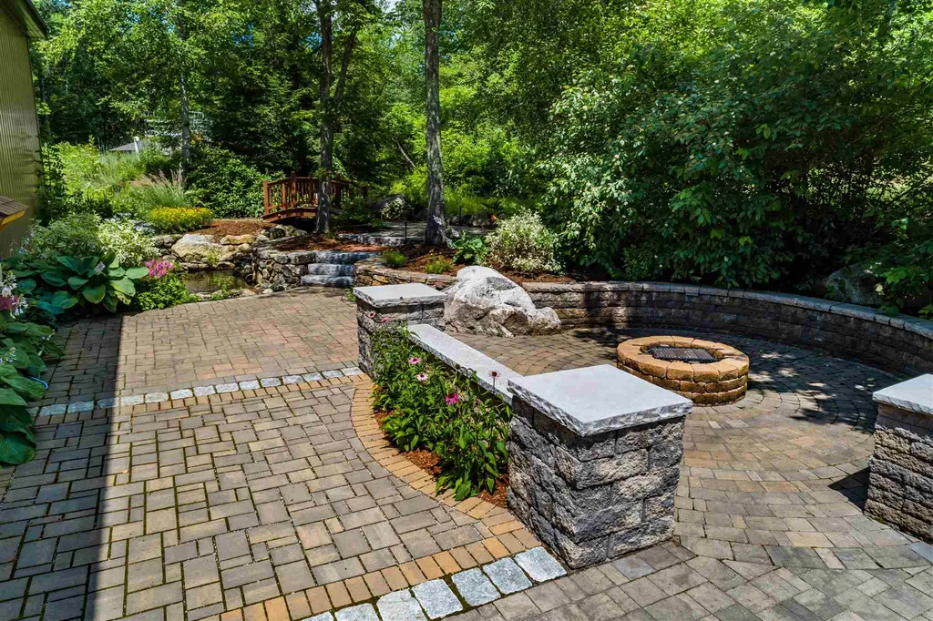 891 Whittier Highway Moultonborough NH 03254
