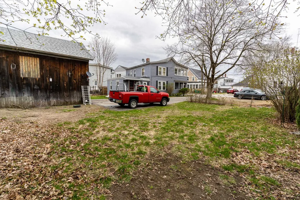 7 Pine Street Rochester NH 03867