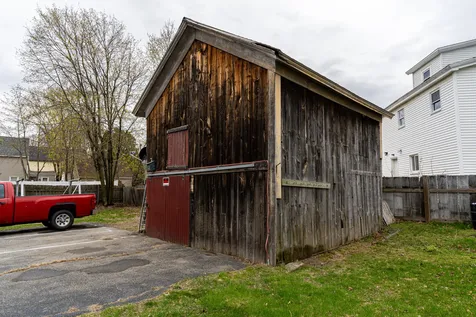 7 Pine Street Rochester NH 03867