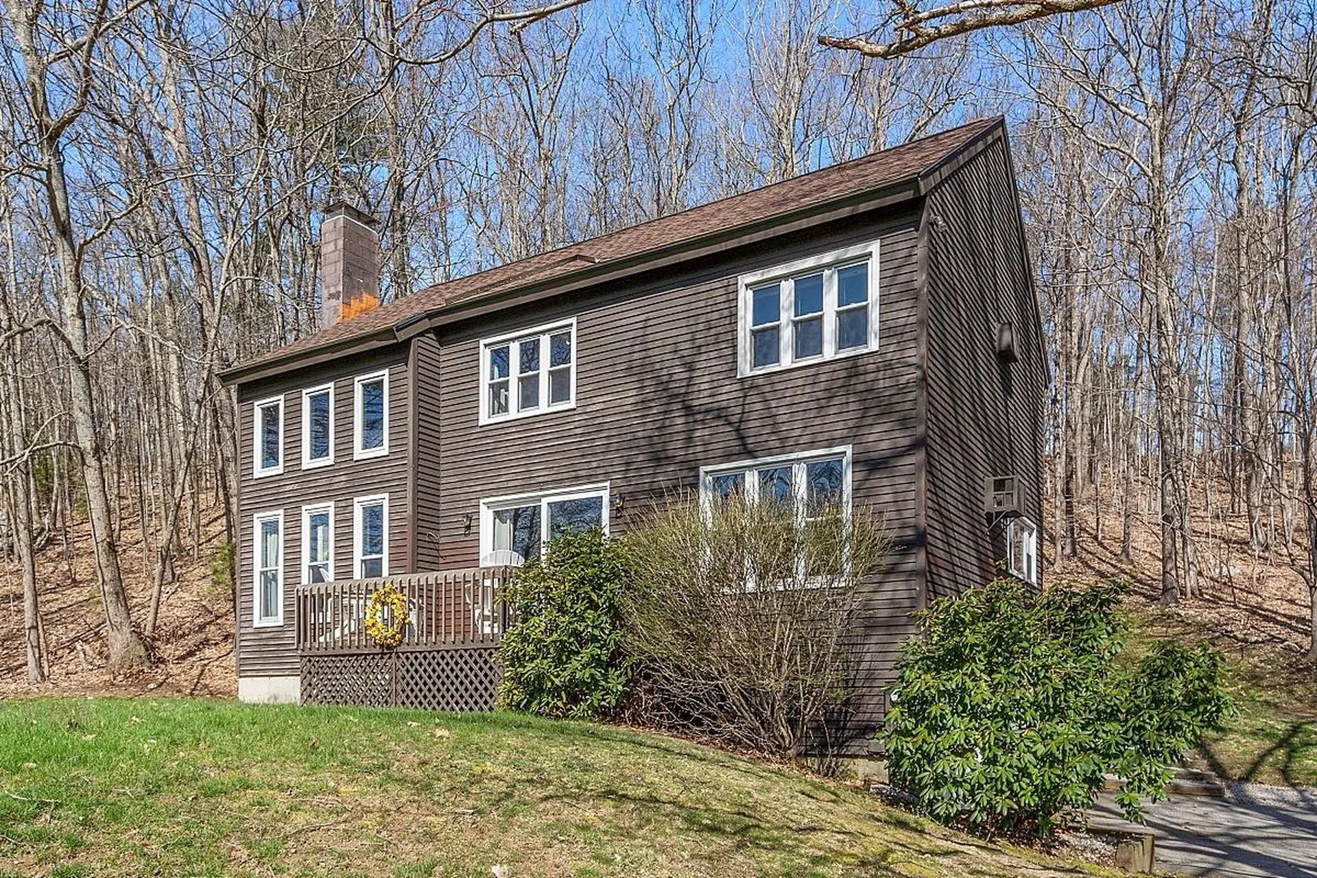 17 Oriole Road Windham NH 03087
