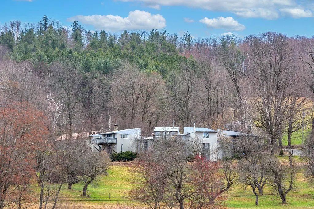 148 East Hill Road Woodstock VT 05071