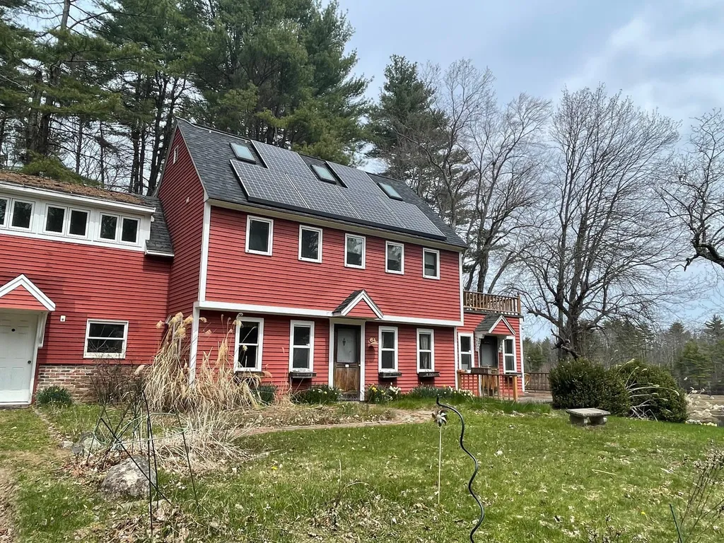 94 Marsh Road Barrington NH 03825