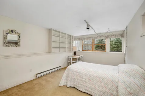 11 Fogg Drive Durham NH 03824