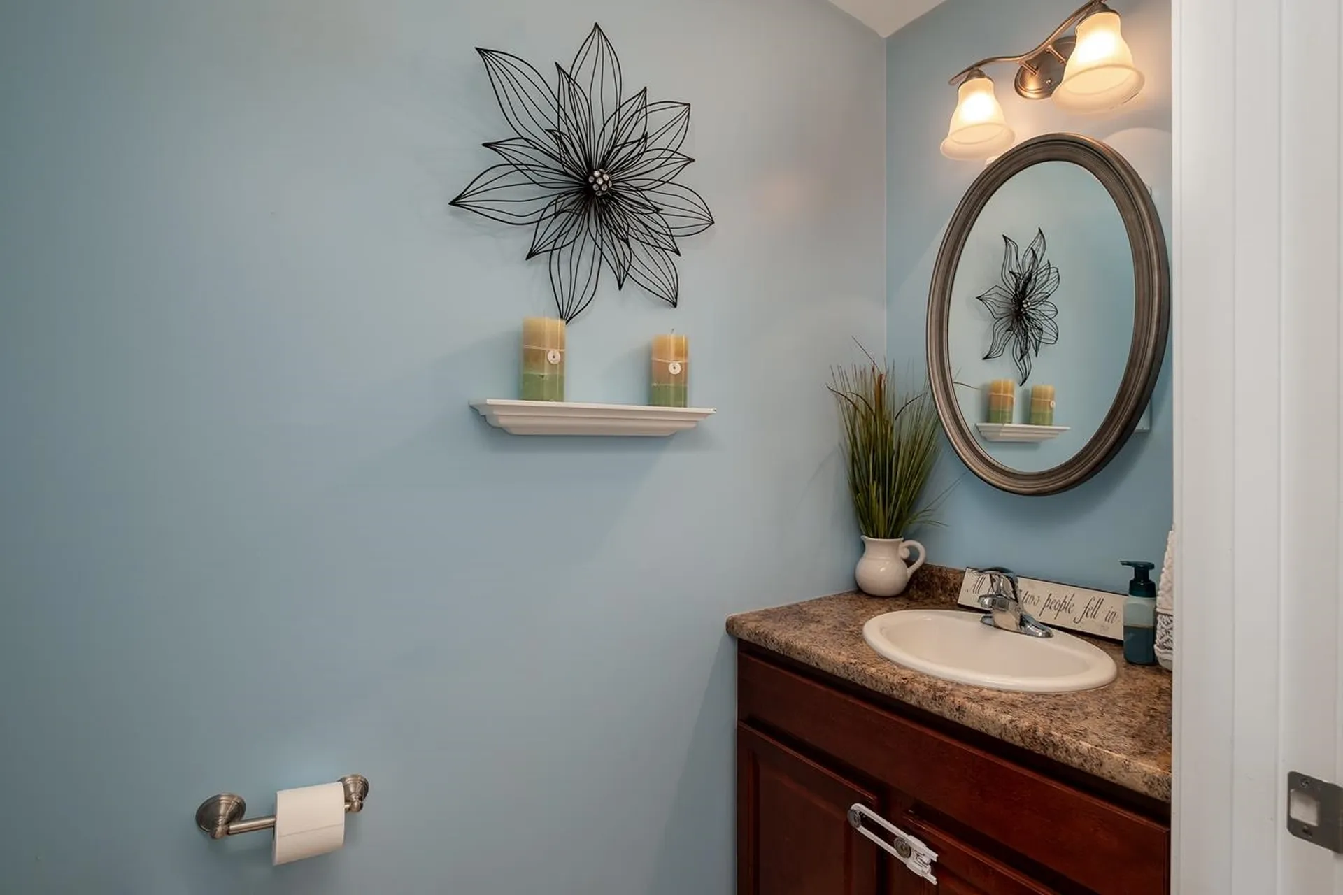 33 Pond Road Raymond NH 03077