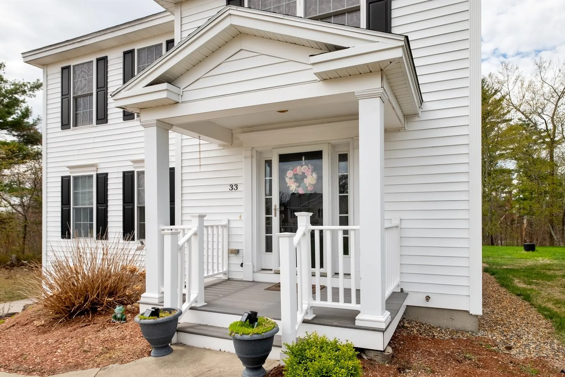 33 Pond Road Raymond NH 03077