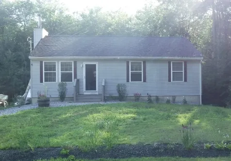 13 Beaver Glen Road Hillsborough NH 03244