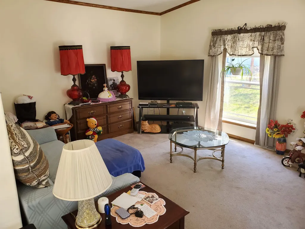 9 James Road Fremont NH 03044
