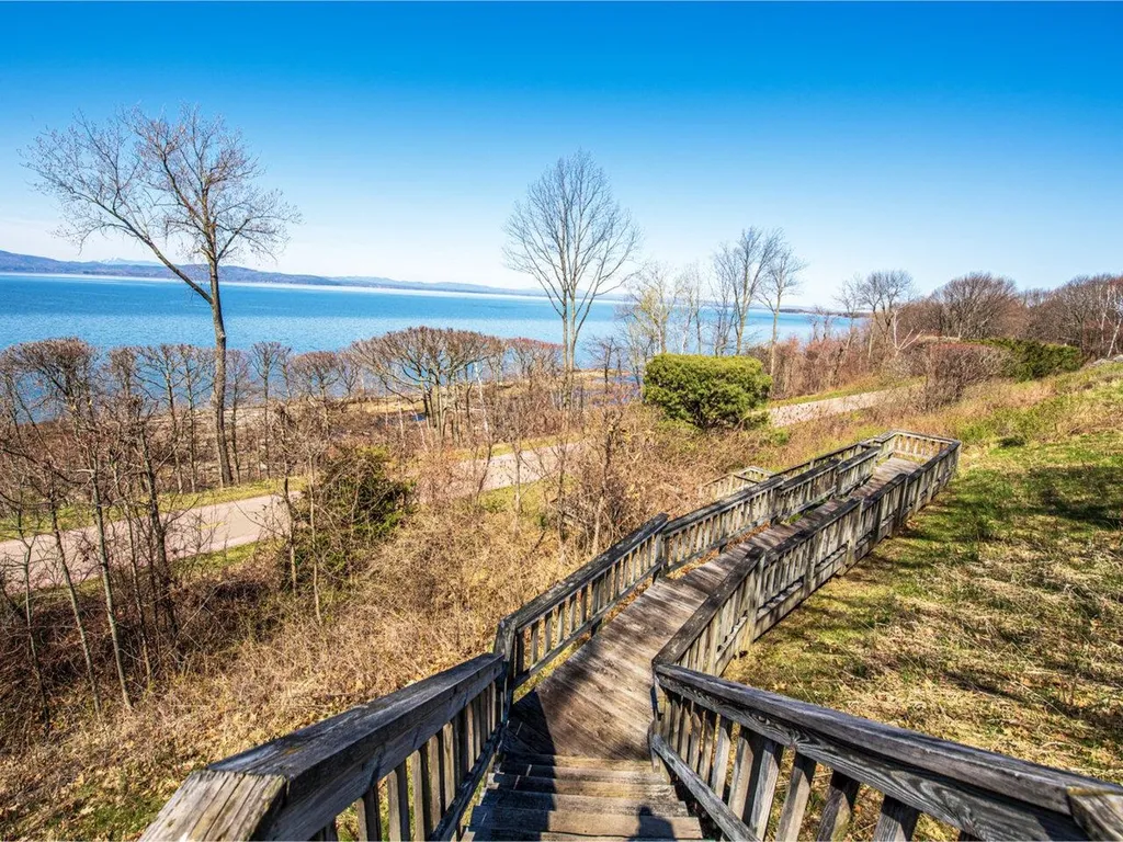 40 Northshore Drive Burlington VT 05408