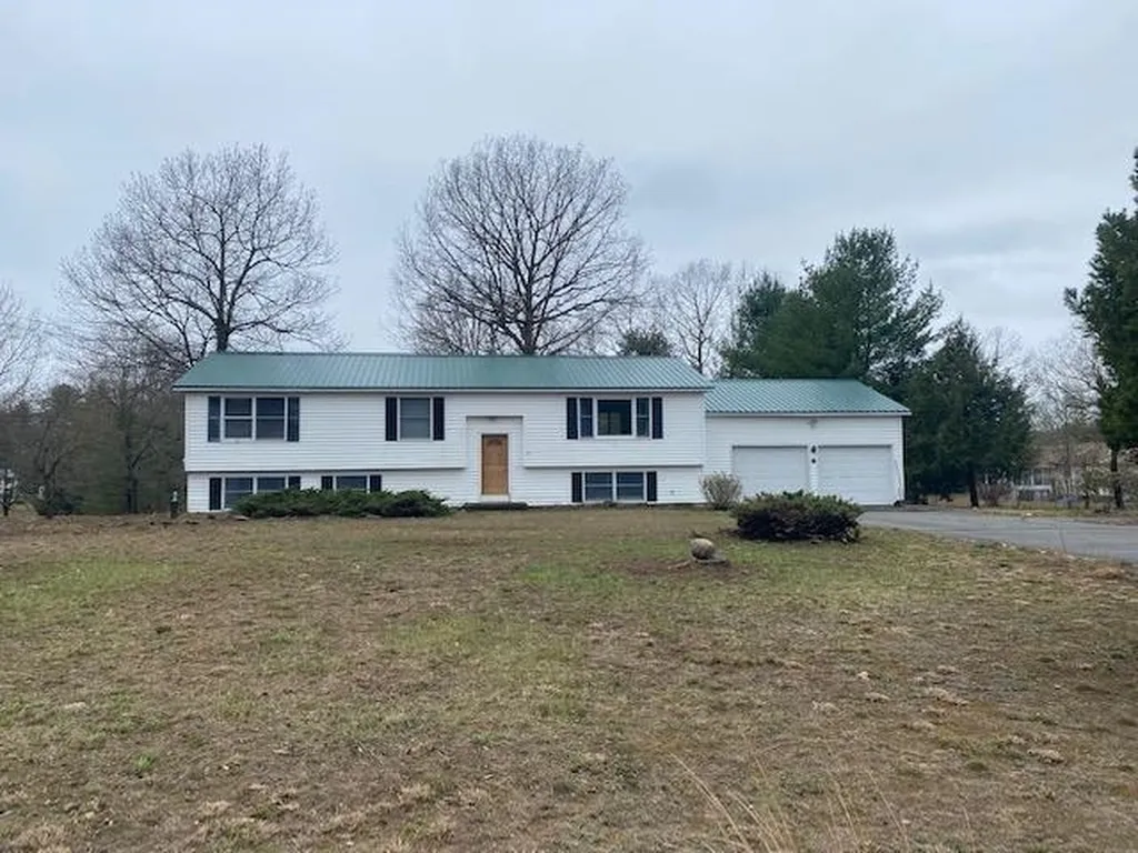 47 Fox Run Road Hinsdale NH 03451