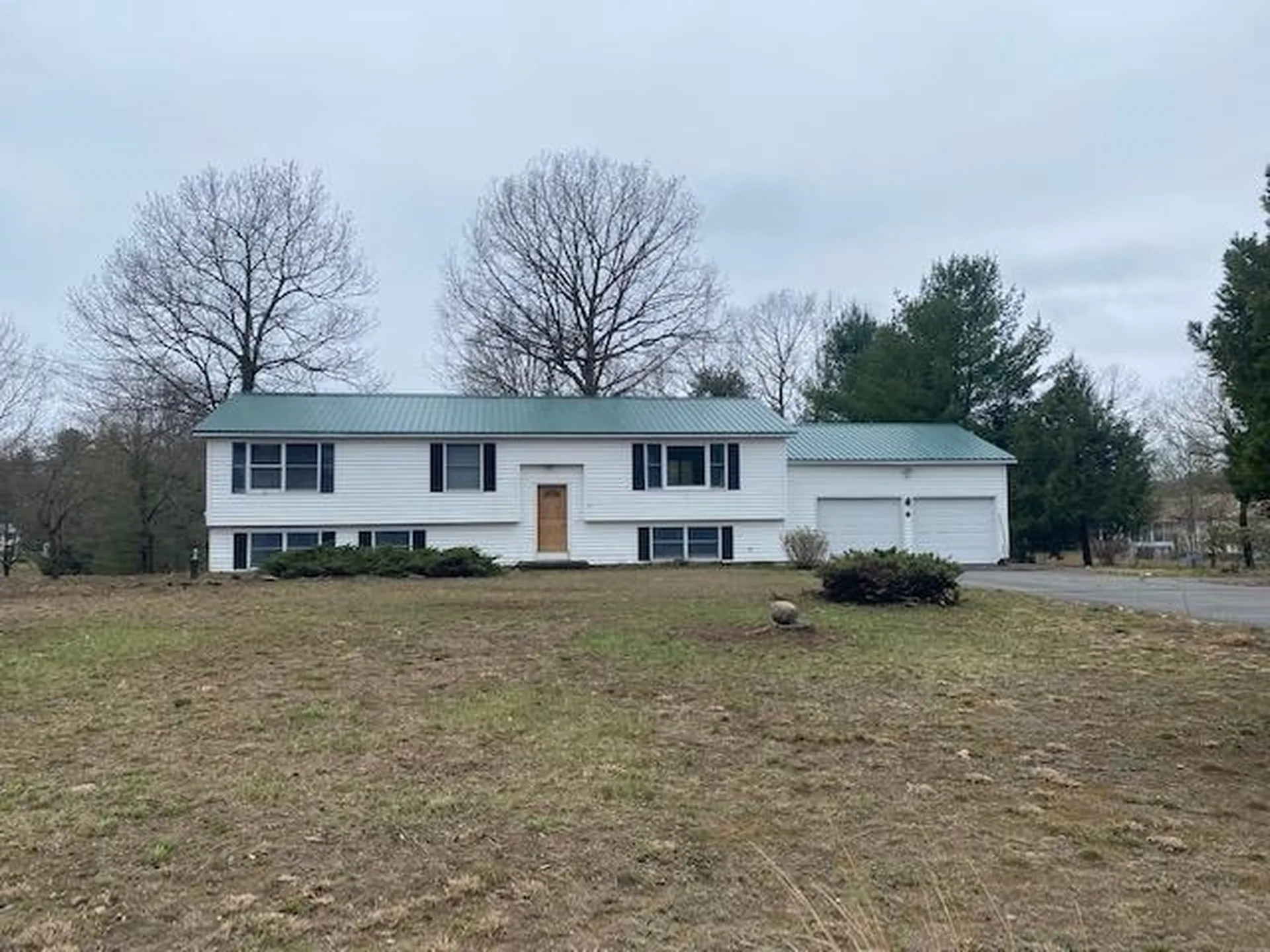 47 Fox Run Road Hinsdale NH 03451