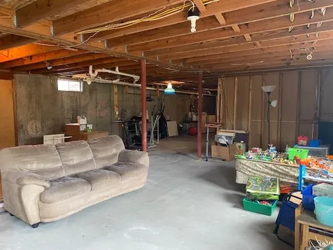 47 Fox Run Road Hinsdale NH 03451