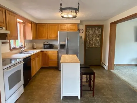 47 Fox Run Road Hinsdale NH 03451
