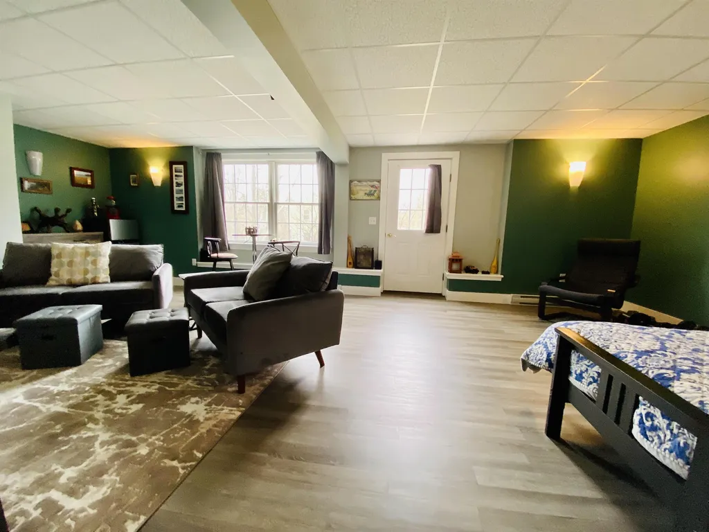 18 Mountain View Drive Enfield NH 03748