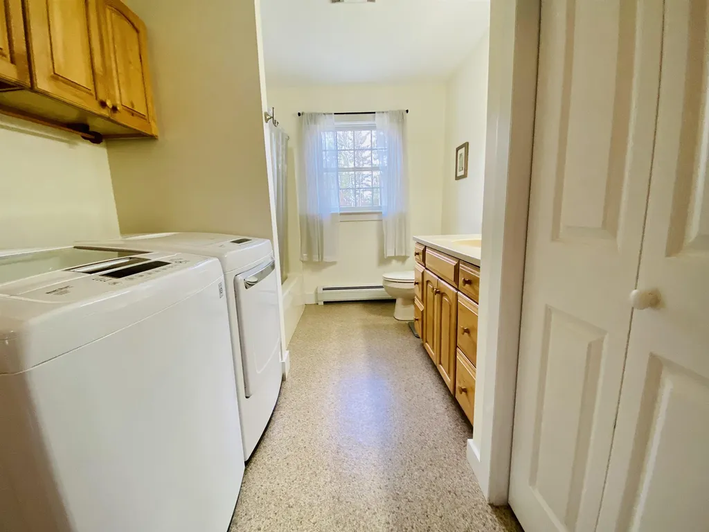 18 Mountain View Drive Enfield NH 03748