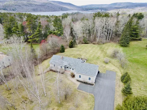 18 Mountain View Drive Enfield NH 03748