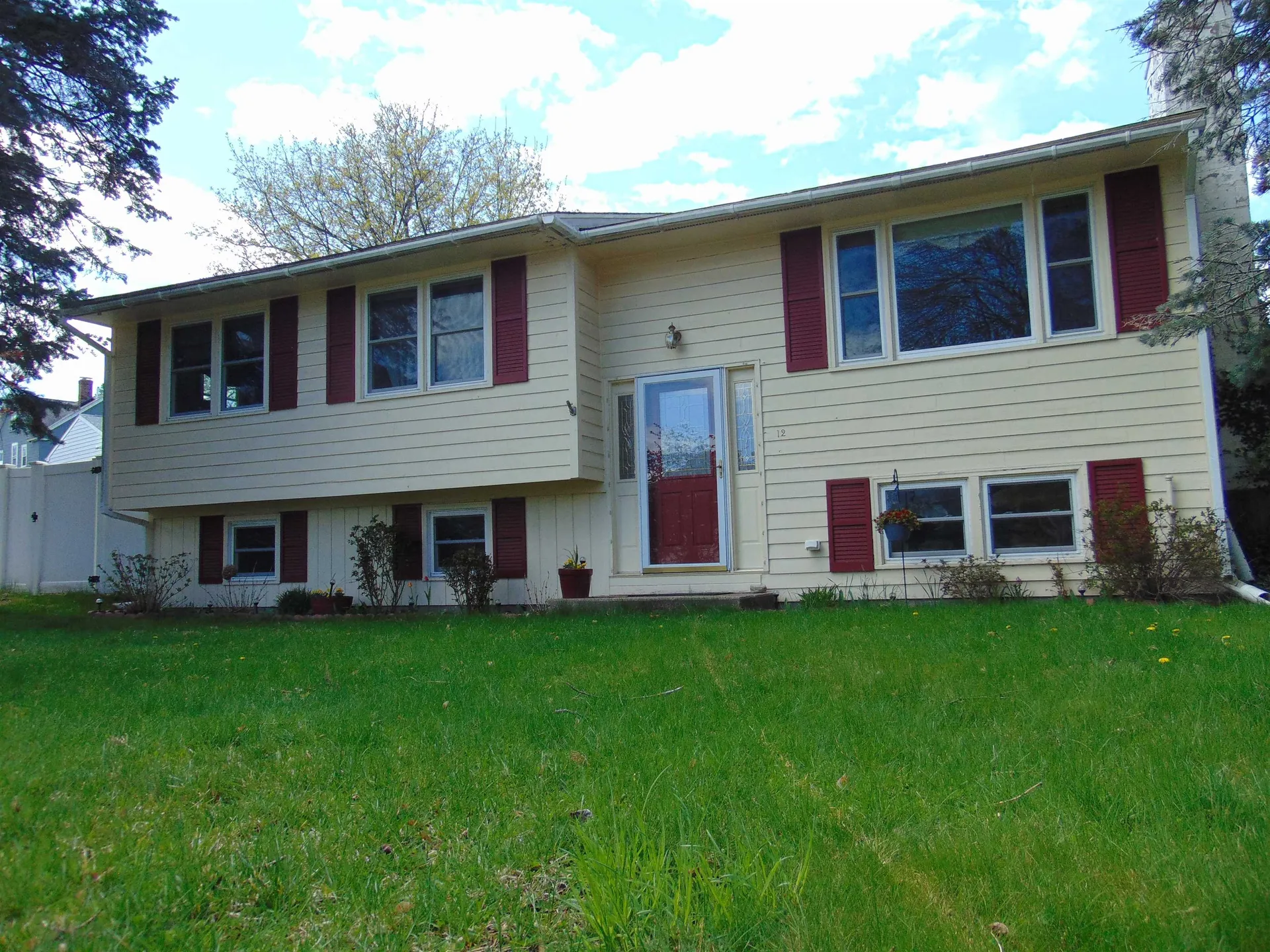 12 Wheeler Street Milford NH 03055