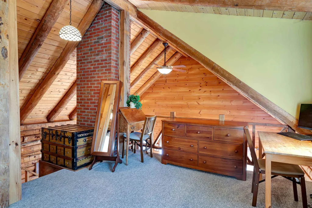 211 Wood Road Hartford VT 05059