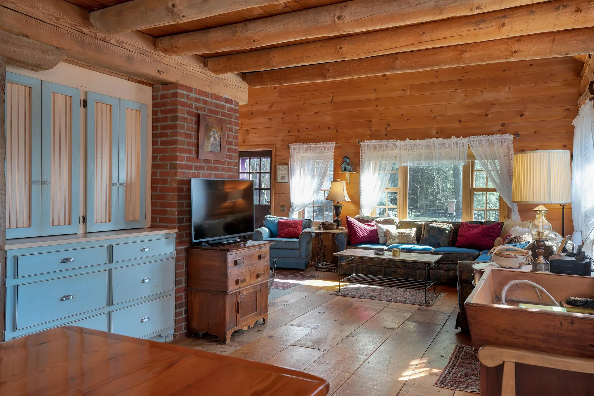 211 Wood Road Hartford VT 05059