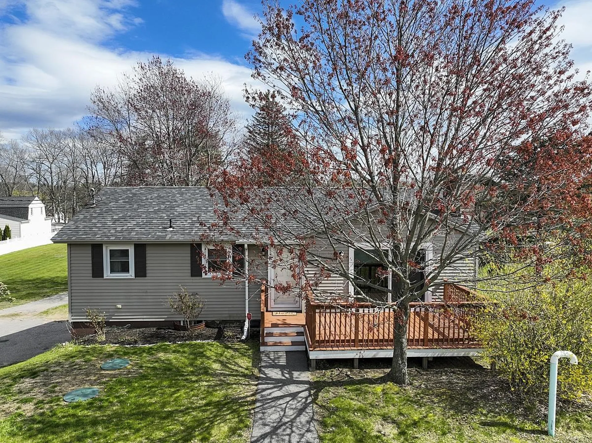 4 Old Road Plaistow NH 03865