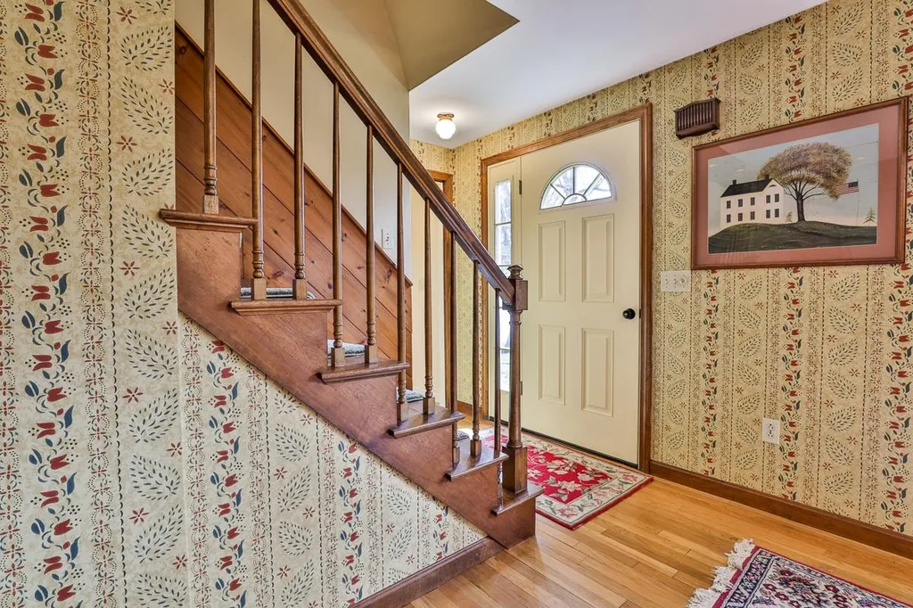 1 Cherokee Avenue Nashua NH 03062